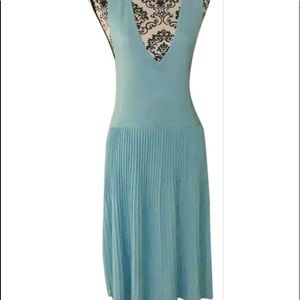 ❤️❤️SALE💜NWT💙SLEEVELESS PLEATED DRESS💚💚